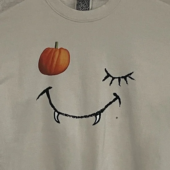 🧛🏻‍♀️Vintage Halloween Maze Sweatshirt, size L - Picture 3 of 5